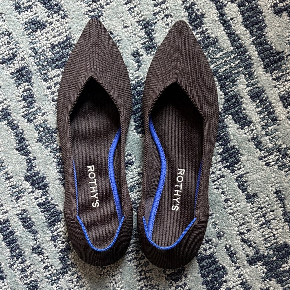 Rothy's Black and Blue Pointed Flats